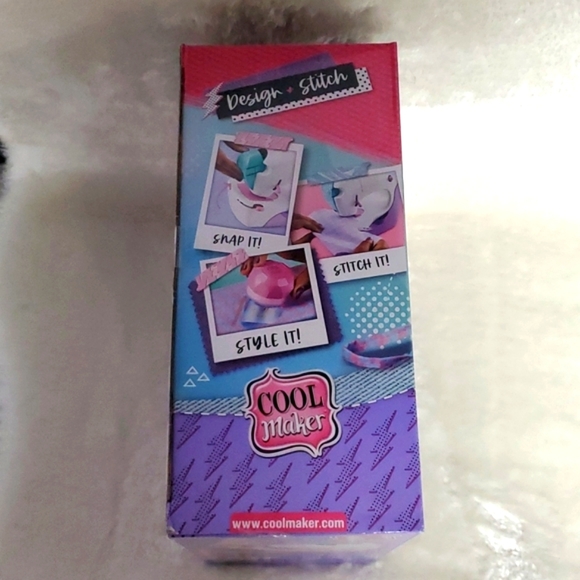 Cool Maker Stitch 'N Style Fashion Studio Sewing Machine Toy NIB - Picture 4 of 6